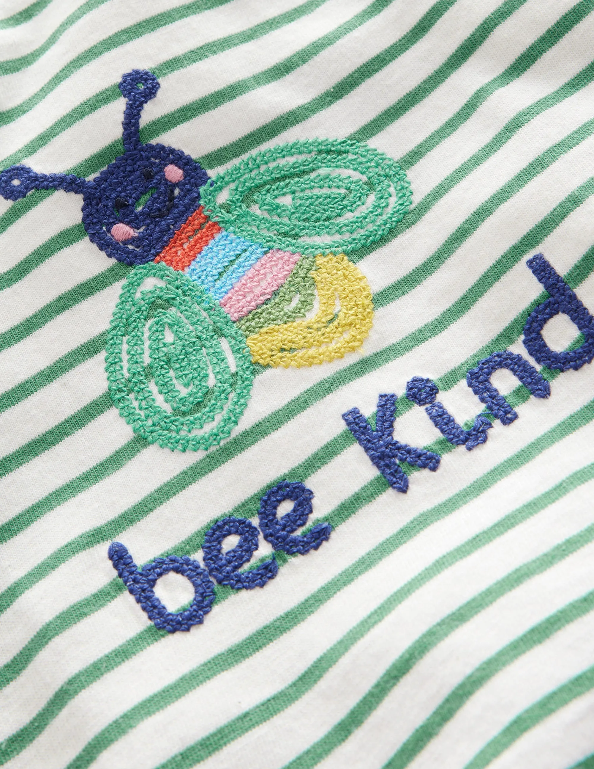 Embroidered Graphic T-shirt-Ivory/Csarite Green Bee