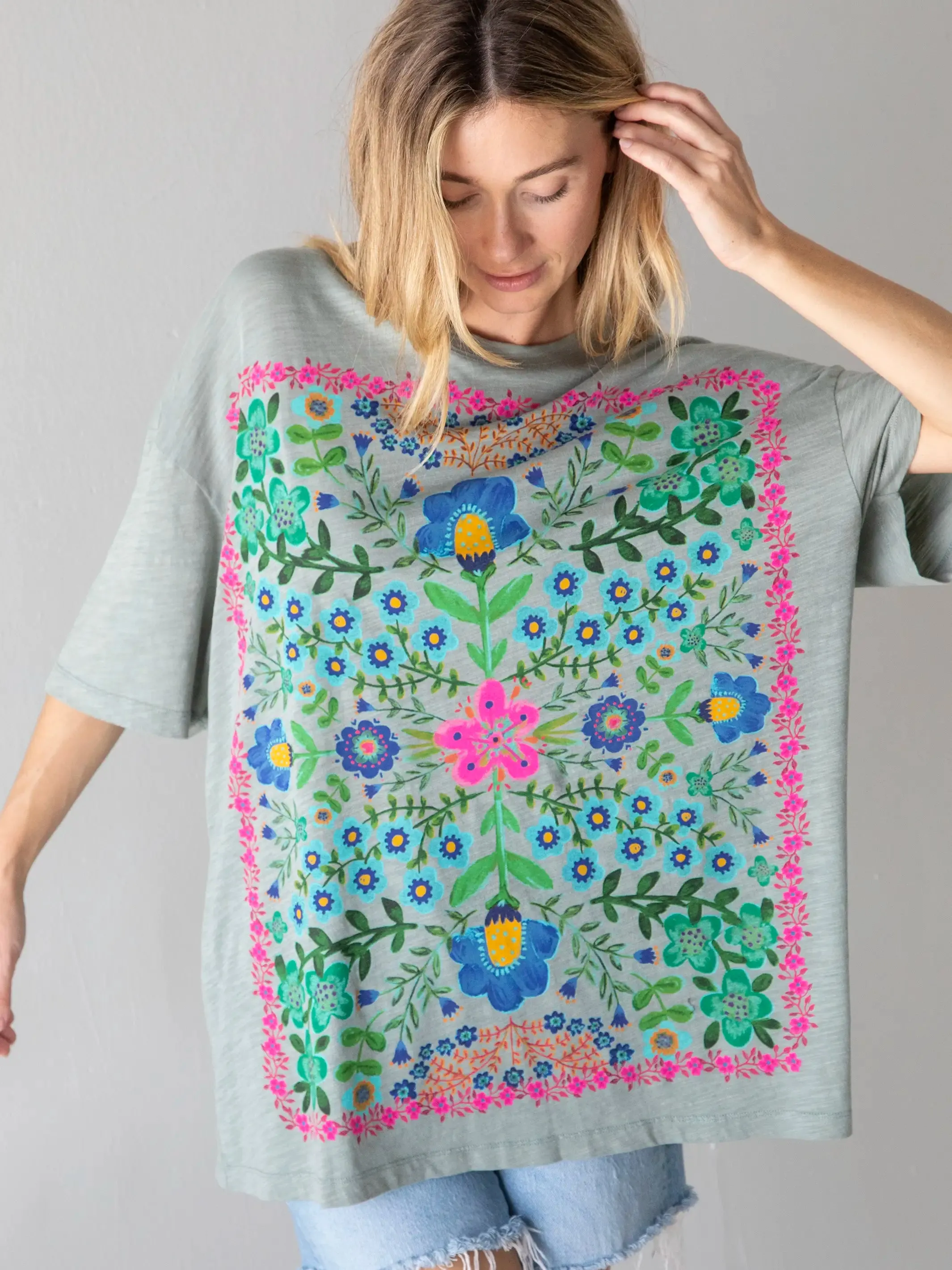 One Size Cotton Easy Tee - Folk Flower Bay